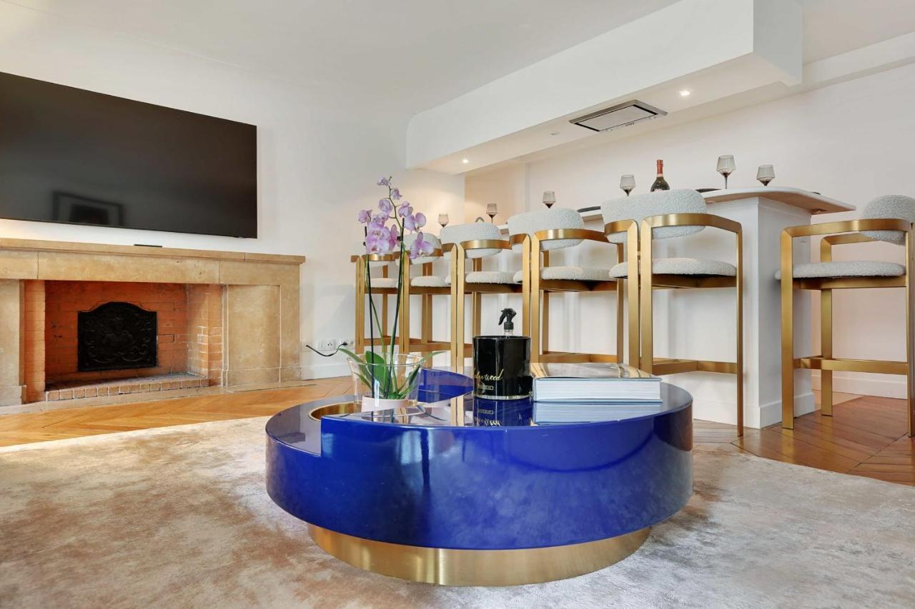 Elegant Apartment - 2Bd-6P - Avenue Montaigne Париж Экстерьер фото