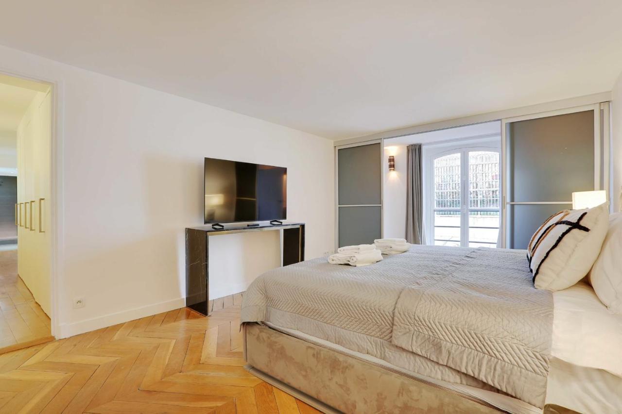 Elegant Apartment - 2Bd-6P - Avenue Montaigne Париж Экстерьер фото