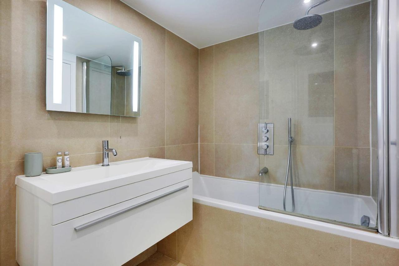 Elegant Apartment - 2Bd-6P - Avenue Montaigne Париж Экстерьер фото